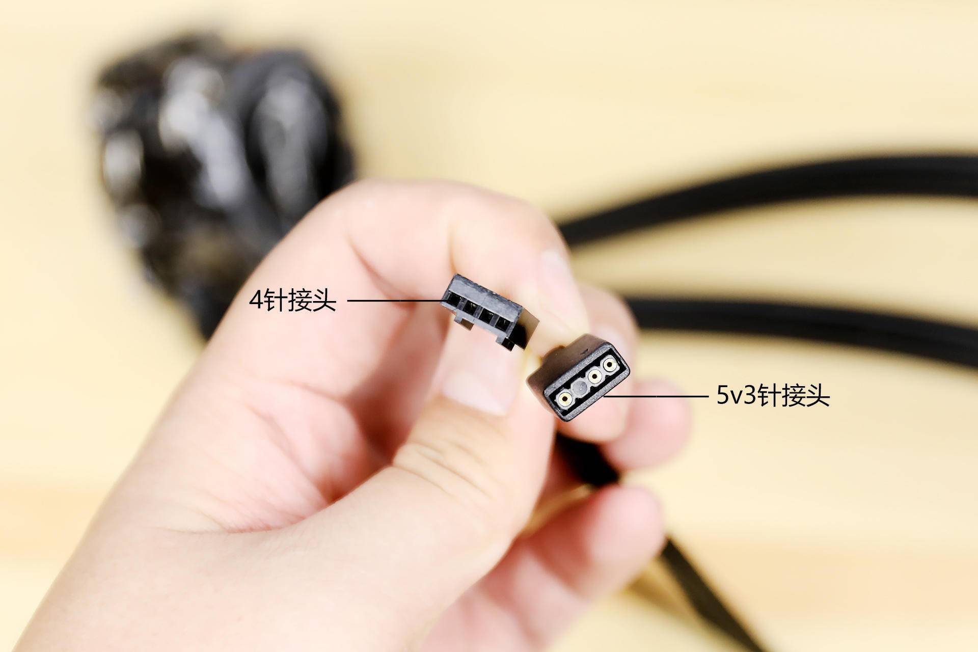 在前文提过我的这个技嘉z390 game x主板并没有5v3pin接头,好在我的