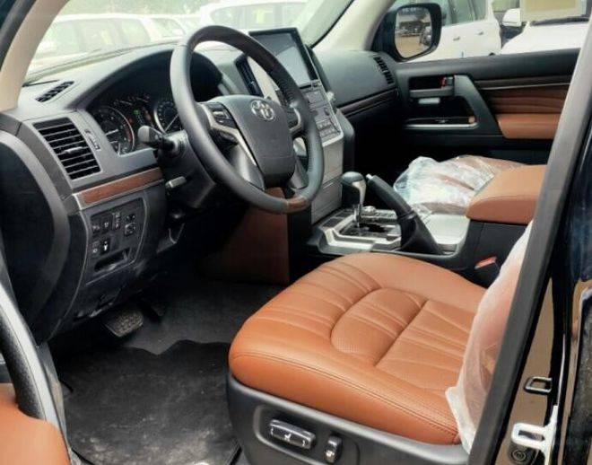 2020款丰田酷路泽4500柴油顶配新价格曝光