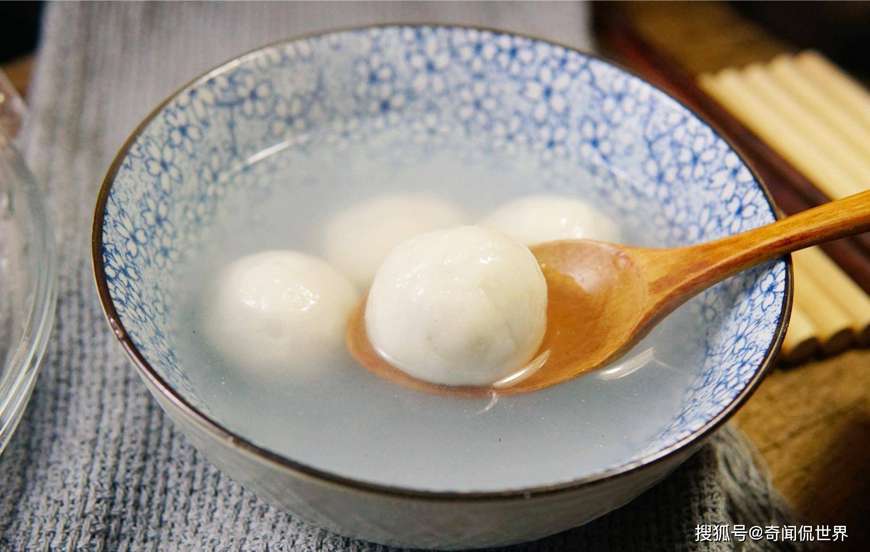 都是糯米团,为啥"汤圆"比"元宵"多卖几倍?