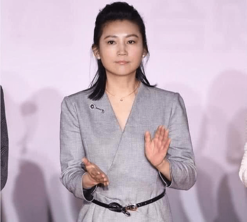 为事业放弃百亿老公,离婚8年再嫁法学教授,王小丫如今怎么样了?