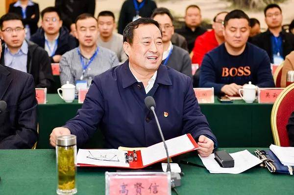 第十一届中国沥青搅拌设备行业高峰会议在南阳卧龙区召开