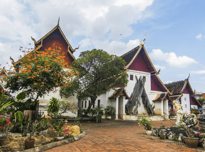 泰国最卡通的寺院，人称寺院迪士尼，因《泰囧》闻名于世