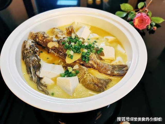 豆腐不可以直接下锅煮,豆腐需要掌握烹饪方法,而且黄骨鱼也要腌制入味