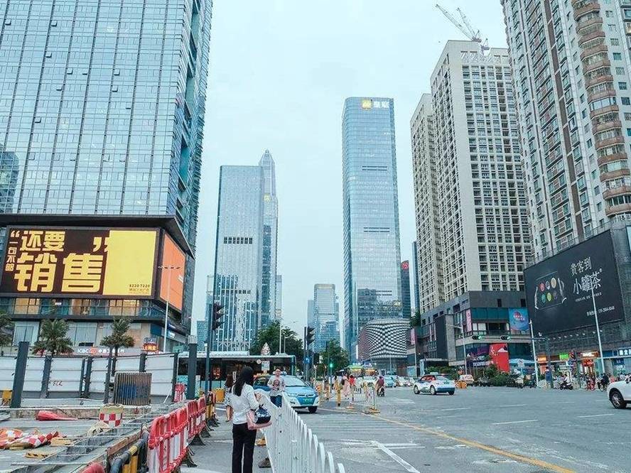 深圳最坚挺的城中村：红男绿女云集处，拆迁喊了20年