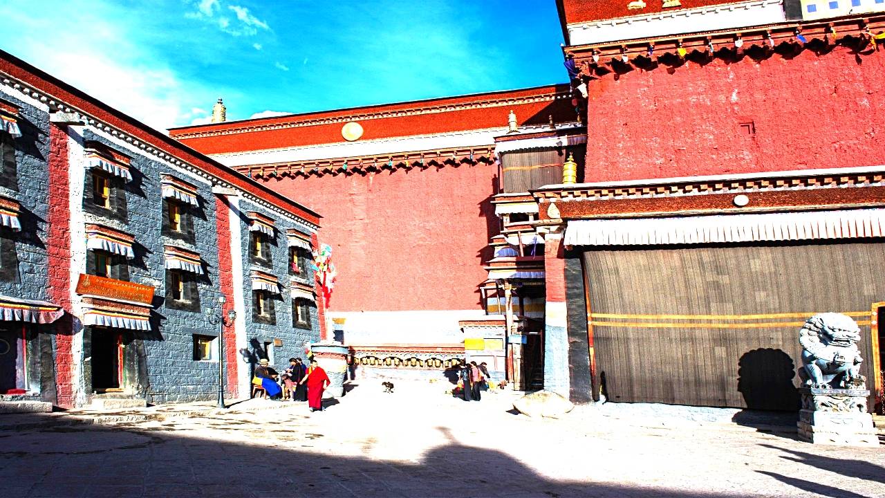 西藏此平均海拔2000米小城，一城连三国，被赞“藏地小江南”