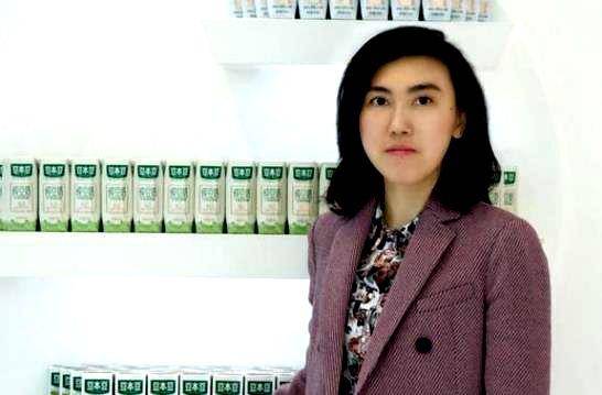 弟弟遭遇车祸去世,她低调接班十余年,坐拥275亿成福