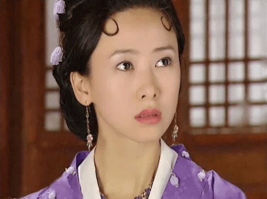 为爱抑郁过,也为爱发福过!最美亚姐翁虹52岁因走穴商演被质疑