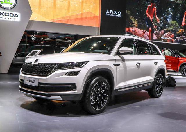 手握20万买什么车带92英寸大屏科技感还得看德系车