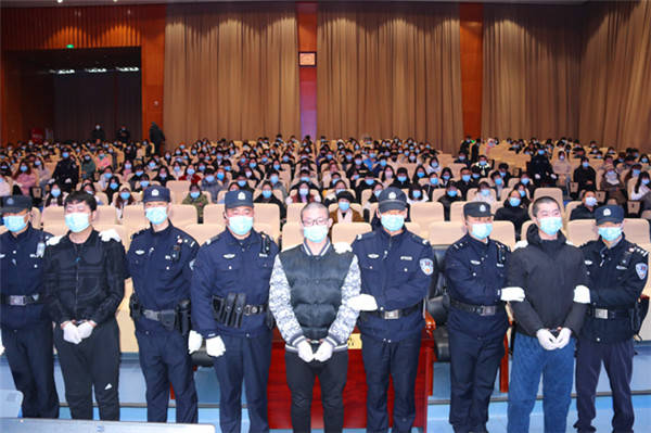 南阳宛城法院刑事审判庭严厉打击犯罪维护社会稳定