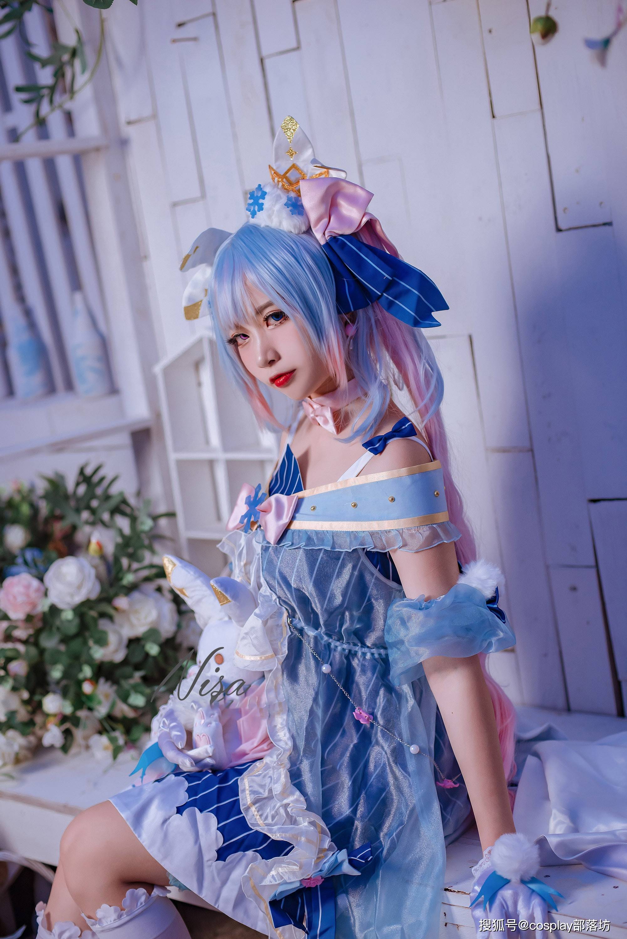 cos:冬天来临,和初音一起看雪吧