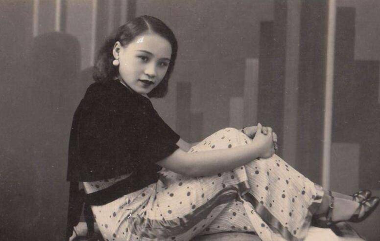 陈燕燕是民国时期响当当的红影星,她长得娇小美丽,被粉丝称赞为"美丽