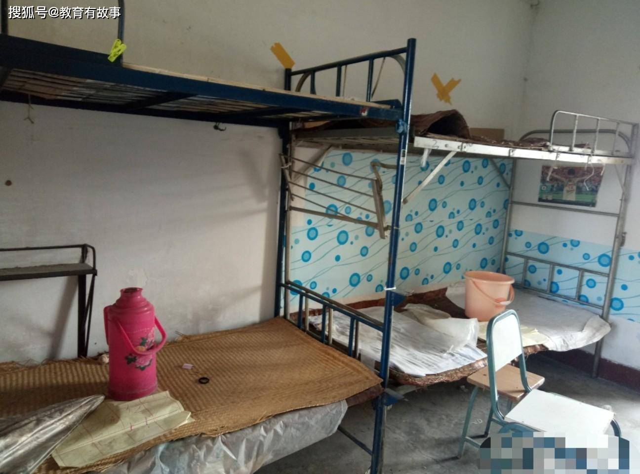中国政法大学学生没资格进留学生浴室网友这已经算好的了