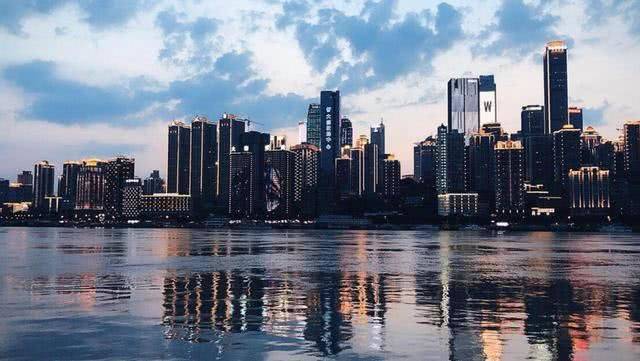 中国公认热门的三座网红城市，成都、西安、重庆，谁能更胜一筹？