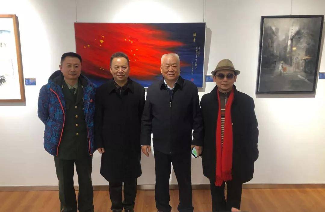 参展艺术家(以姓氏笔画为序:于 沁,张丰川,王军领,王利军,王 劲,王珂