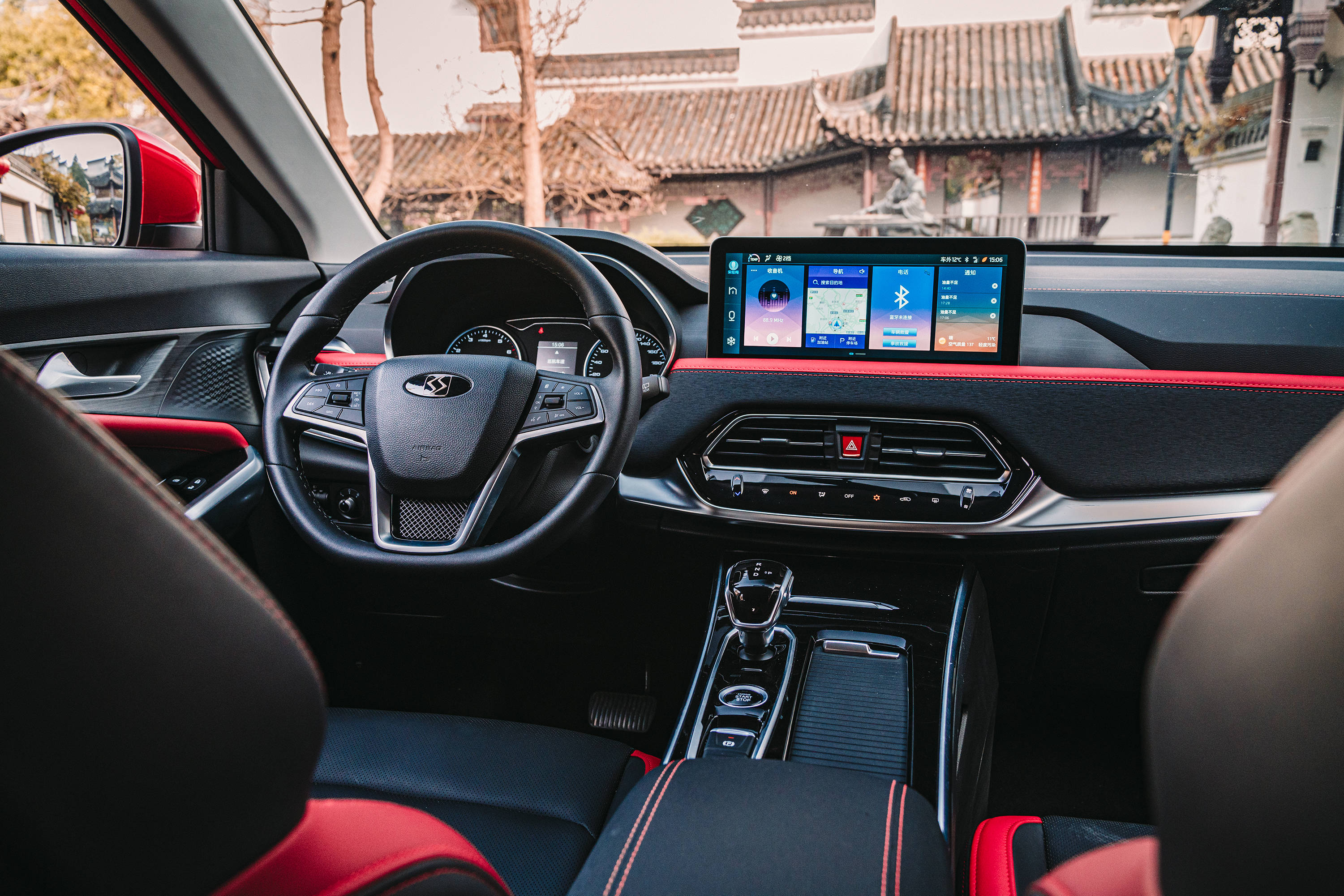 原创10万元就能买的6座中型suv,回家过年你需要一台大众思皓x8