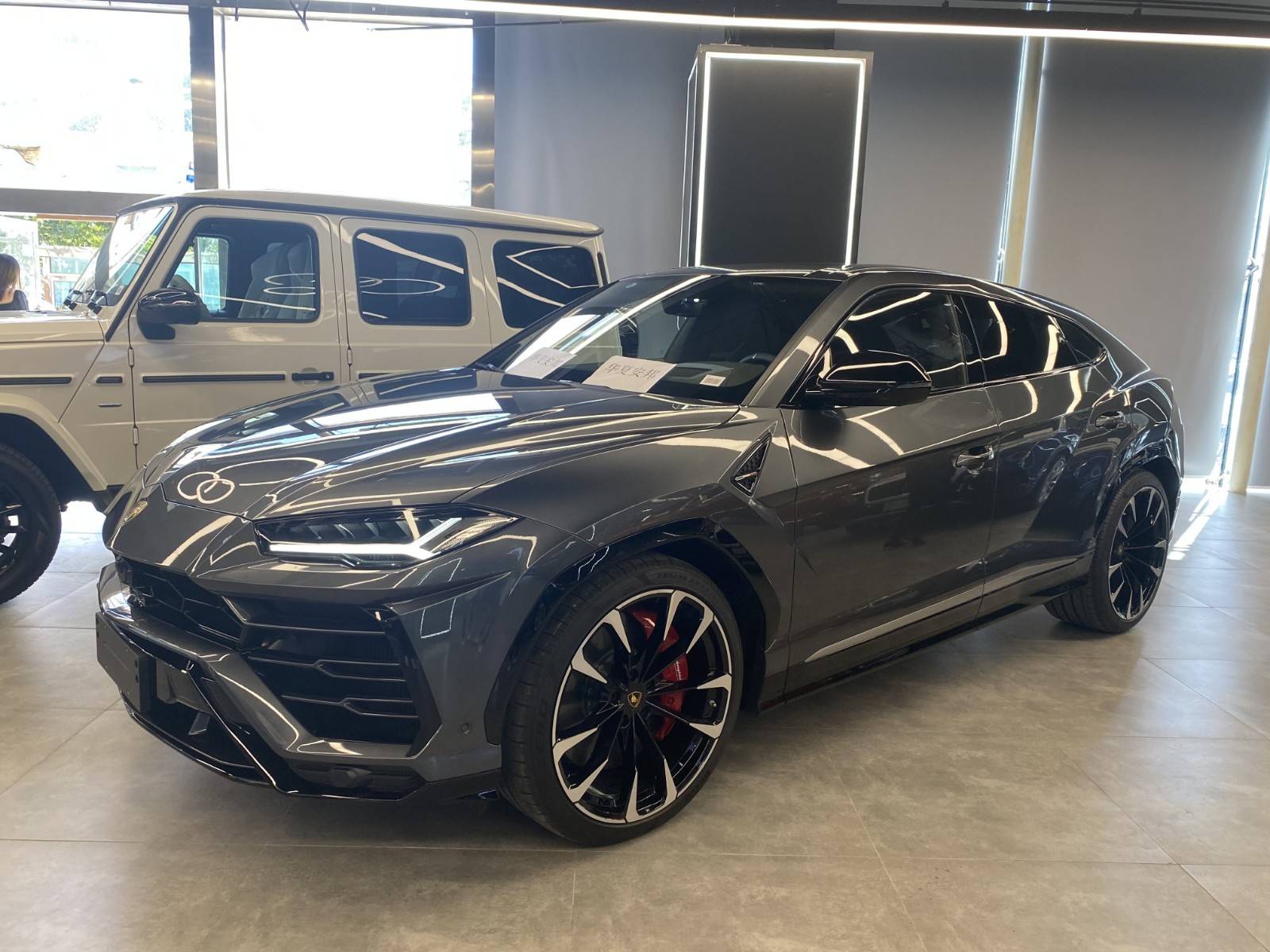 港口热销20款兰博基尼urus新行情磅礴大气