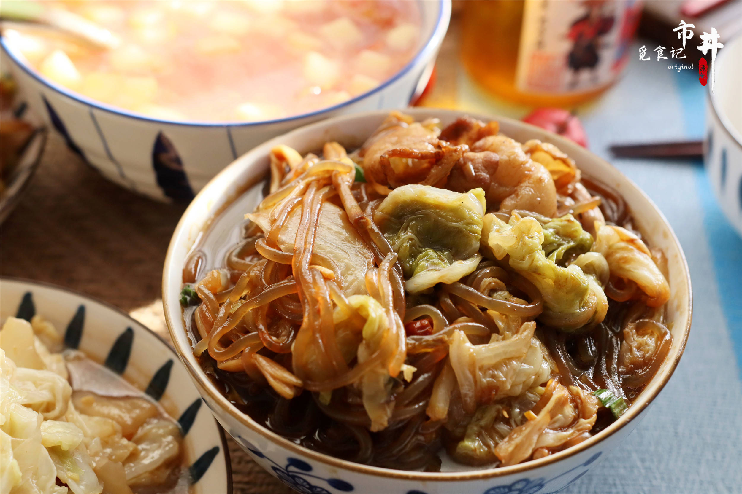 河南一家四口晒午餐,3菜1汤不到20块钱,网友:真会过日子