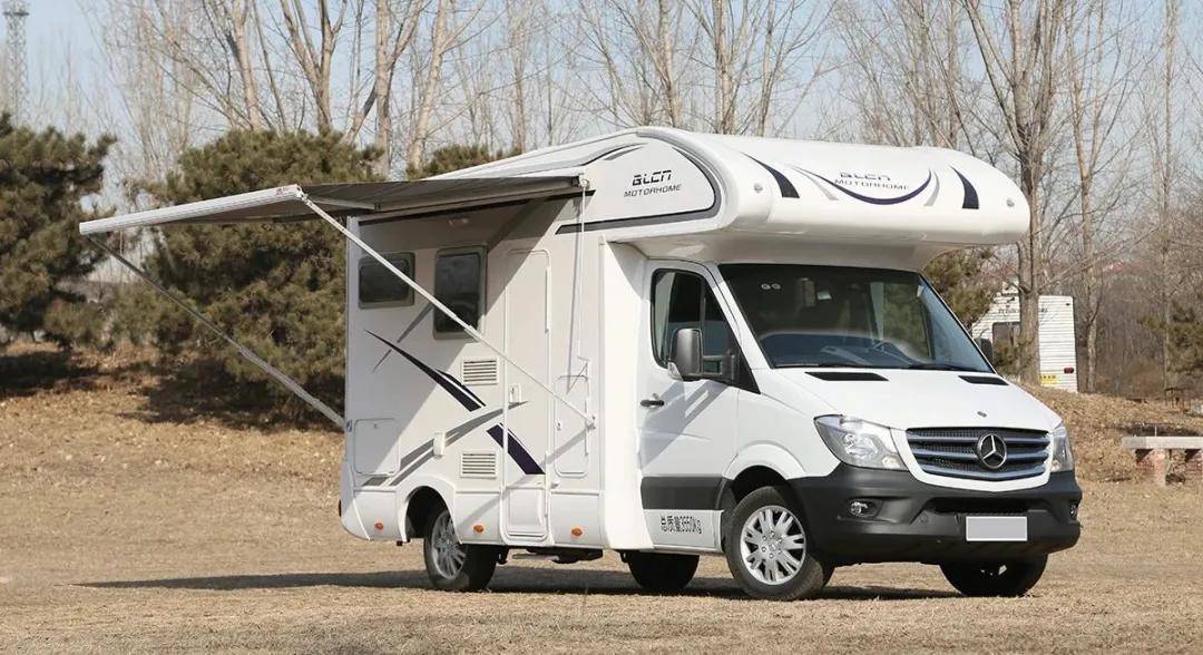 奔驰布伦卡诺324房车