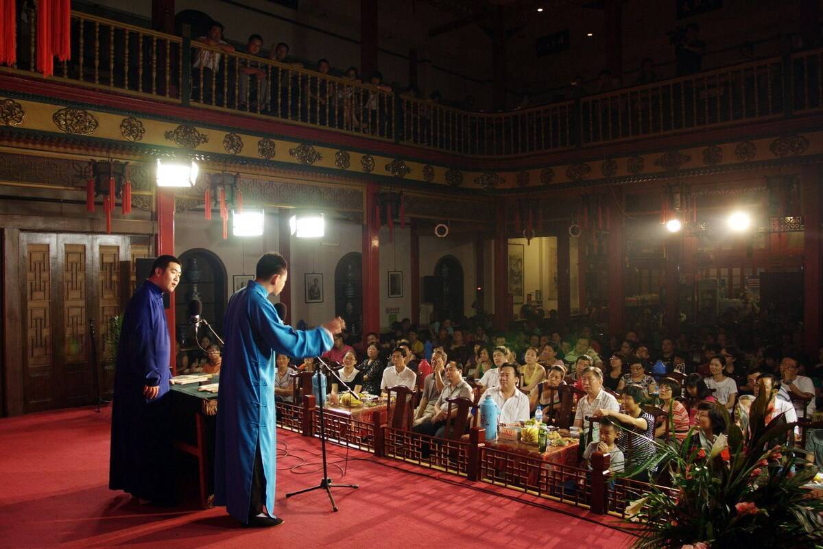 40岁单身汉成了相声先生的天敌原因是小时候的不幸遭遇