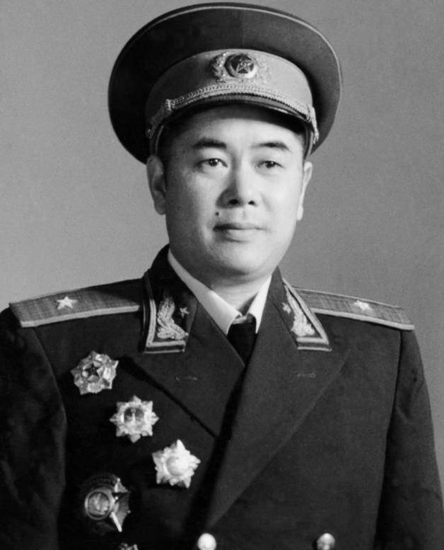 江拥辉晚年谈使我军损失惨重一役临阵倒戈的副排长是关键因素