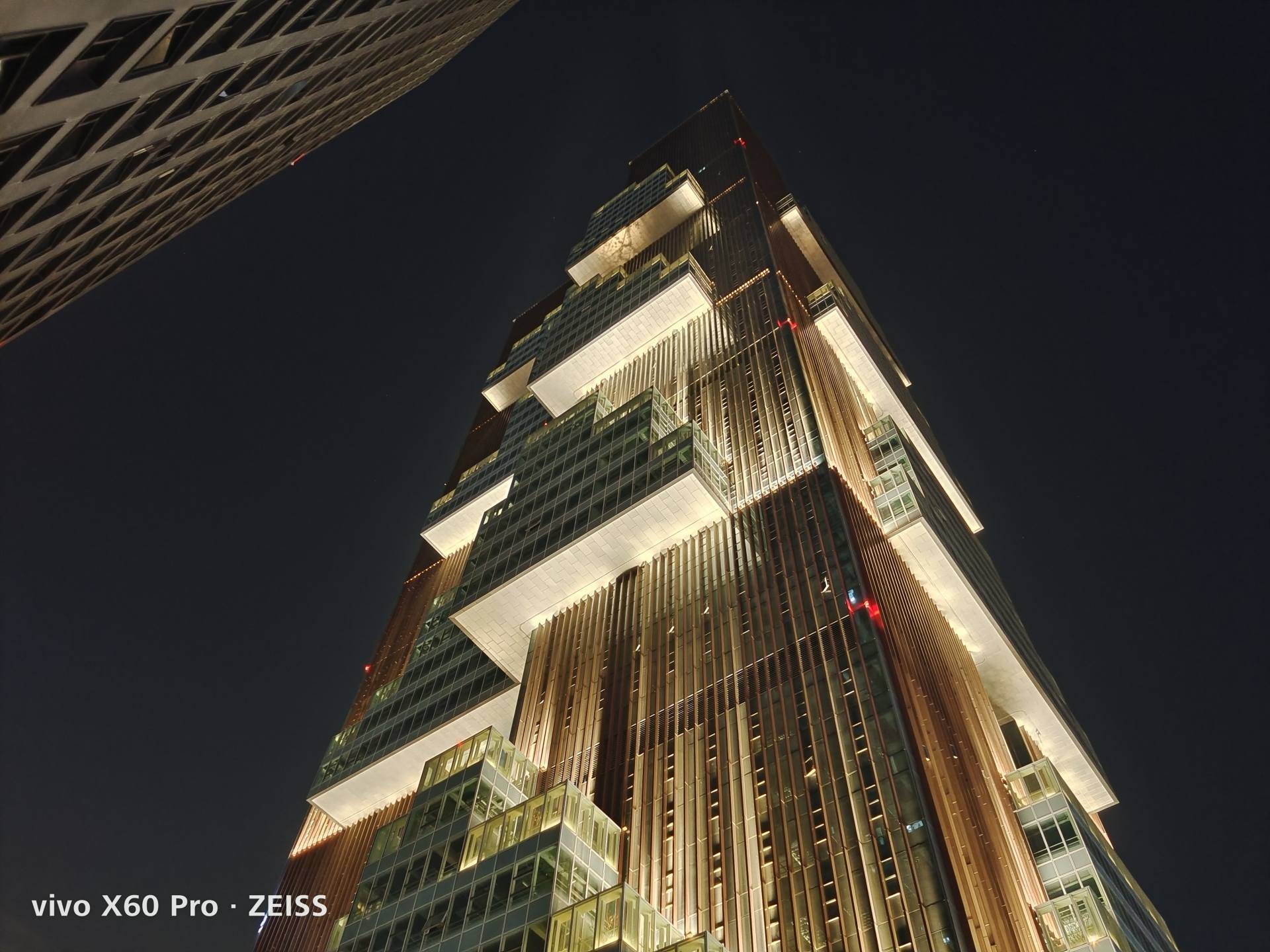 夜景拍摄舍我其谁,vivo x60 pro霸气登场