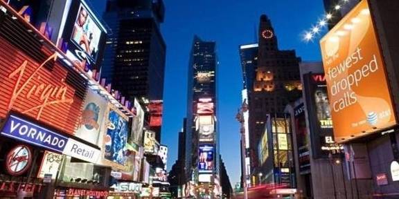 全球最繁华的两条街：纽约的被称“梦之街”，还有一条在中国
