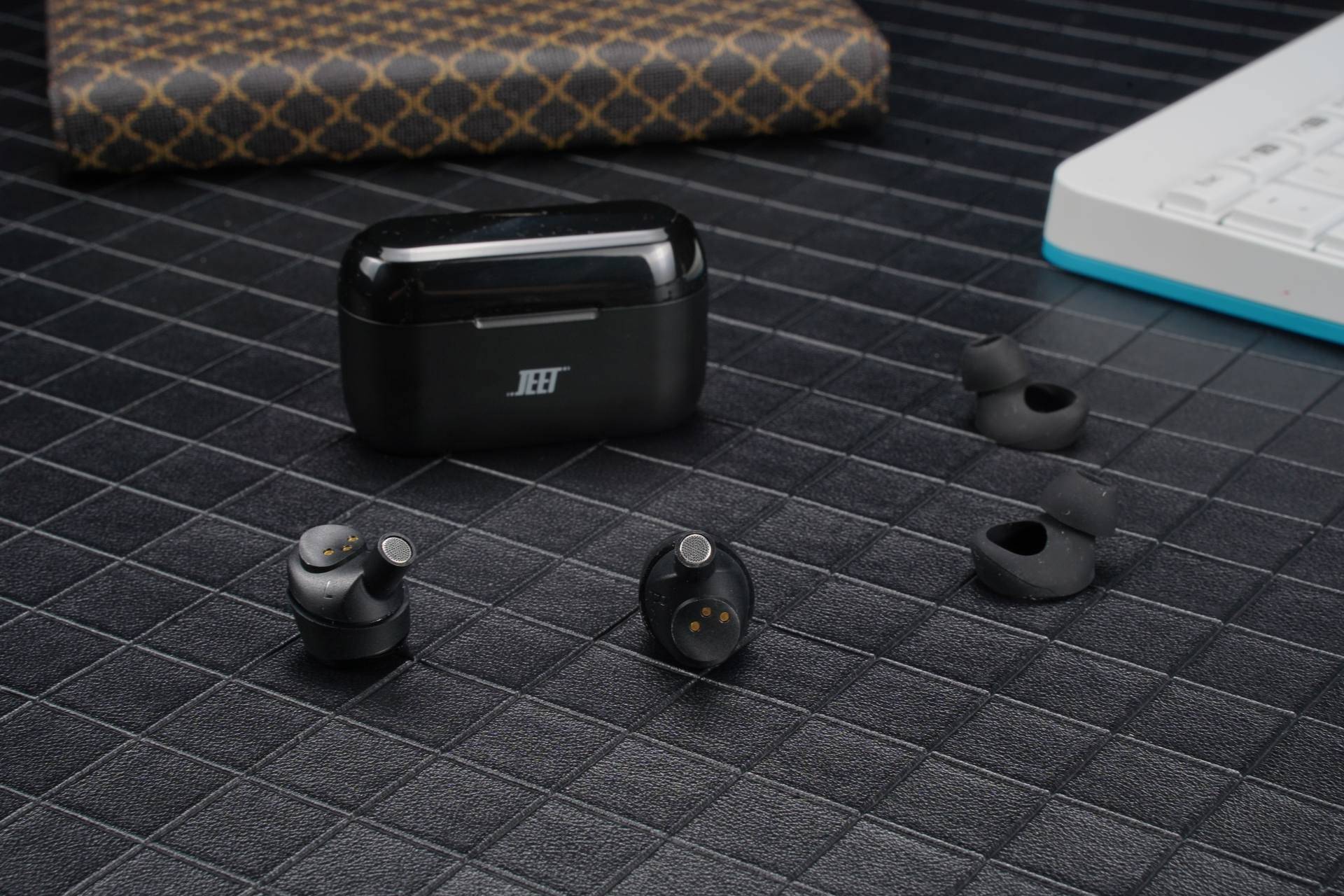 入耳舒适,jeet air plus蓝牙耳机带来不一样的感受