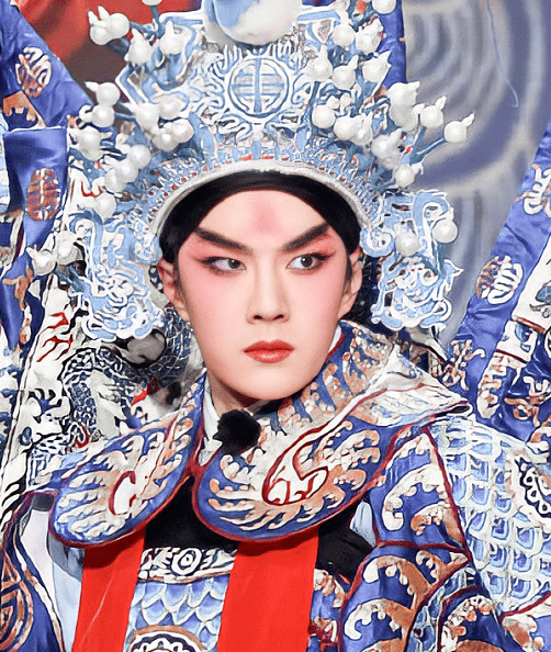 王一博首演京剧浓妆太飒谁注意鞋子款式是对观众最大尊重