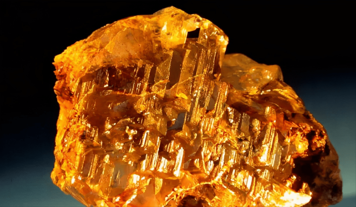 美常见的宝石矿物原石