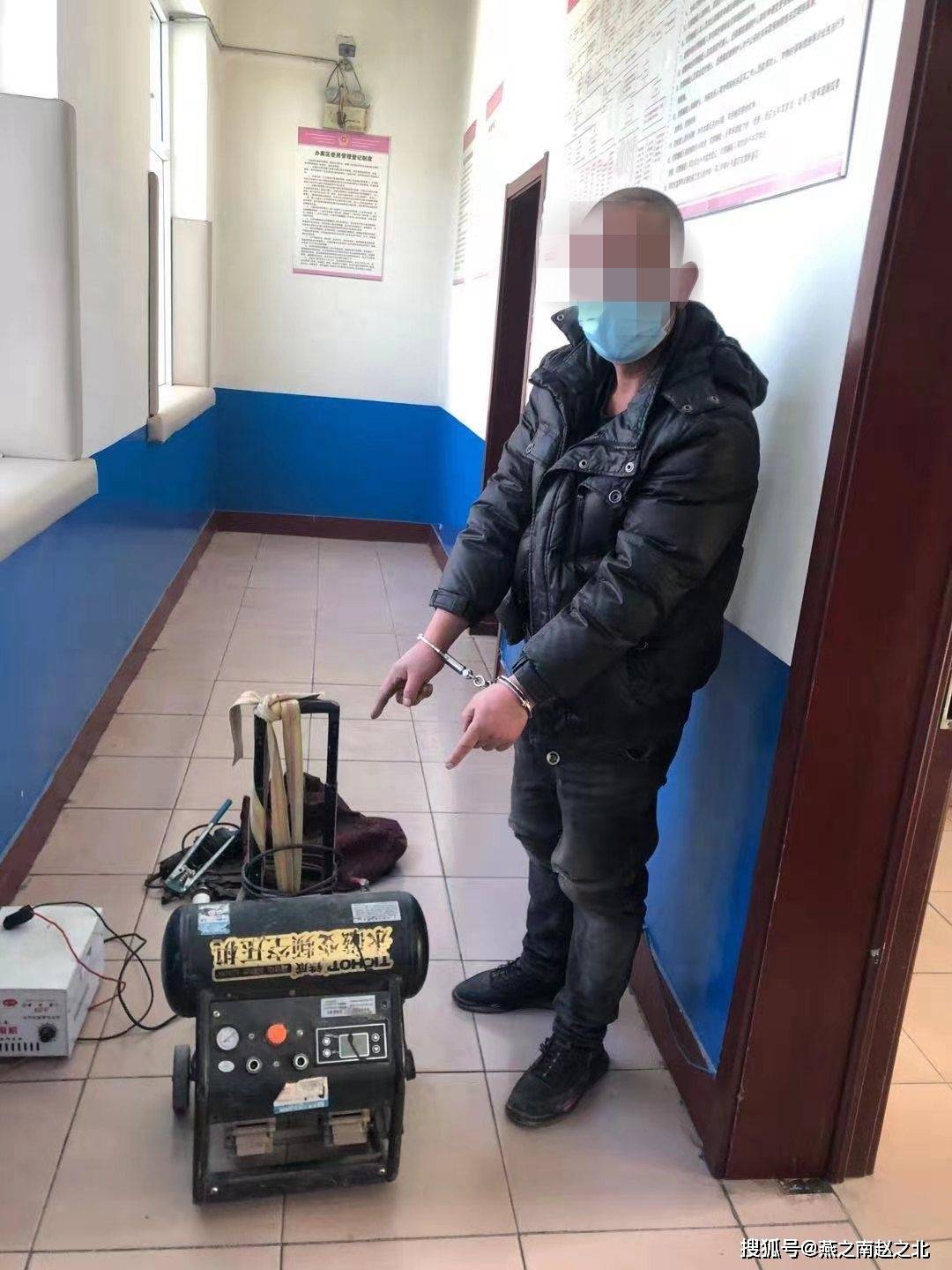 经查杨某是高碑店市人长期在白沟一家商场从事导购工作因为自己