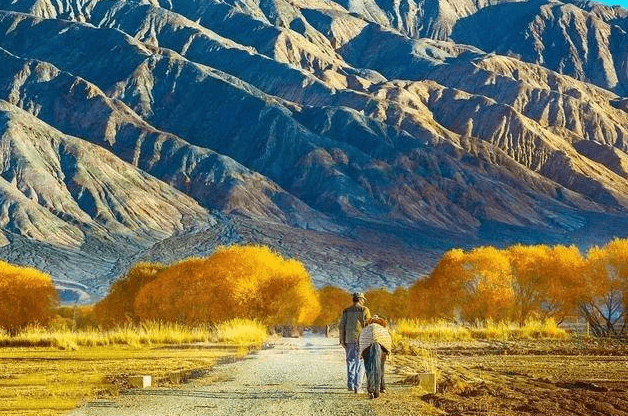 新疆有名的是南疆还是“北疆”！但为什么独库公路却成了网红？