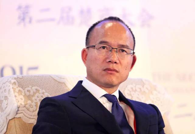 上海新首富诞生了,从4万到570亿,还娶了著名美女主持人为妻_郭广昌