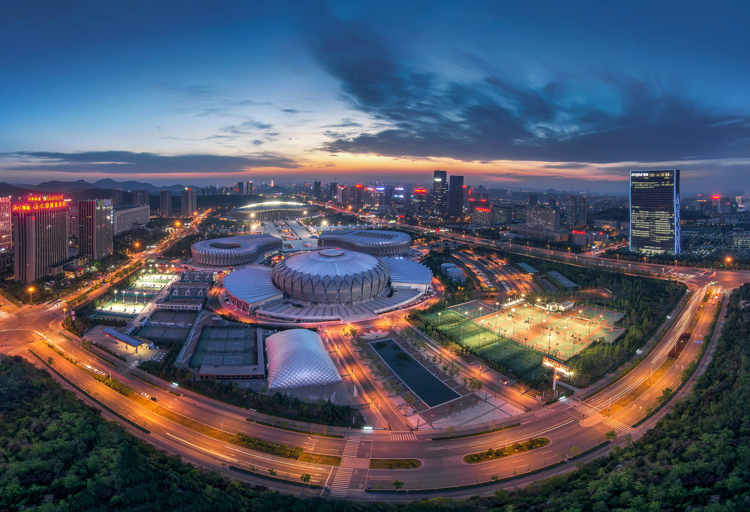 中国建设银行上海总部图片