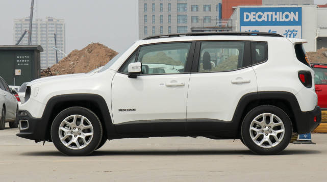 15万提了吉普自由侠开了三万公里后车主直言有话说