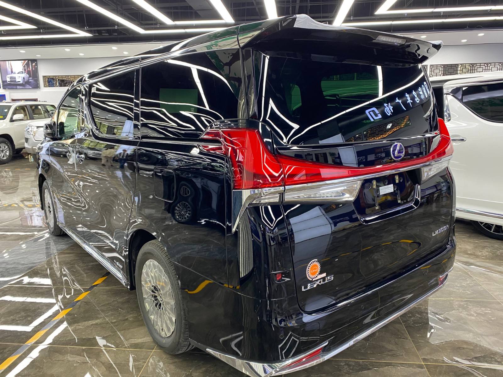 雷克萨斯lm300七座mpv热降直销 保姆车首选