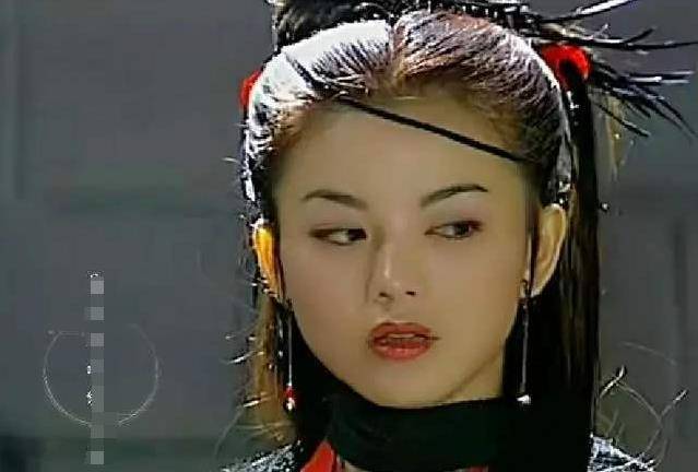 16年前《四大名捕》是李湘颜值巅峰,看完钟汉良差点留下心理阴影