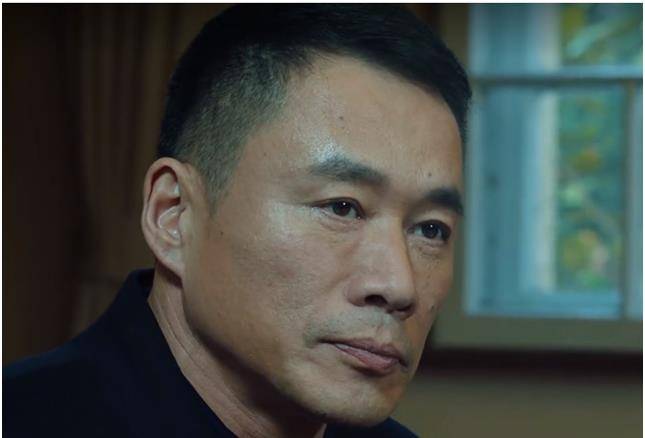 他不仅让秘书陈明忠卖了冯森犯罪视频向黄雨虹要了3000万,携家带口