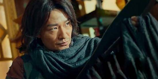 《老九门》陈皮阿四比半截李武功高强,为何半截李能成为上三门?_因为