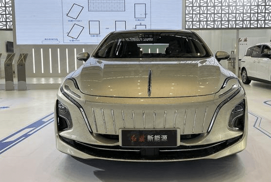 红旗e111实车曝光,前脸设计怪异