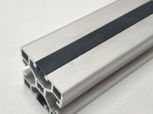 平封槽条在铝型材架子上的应用