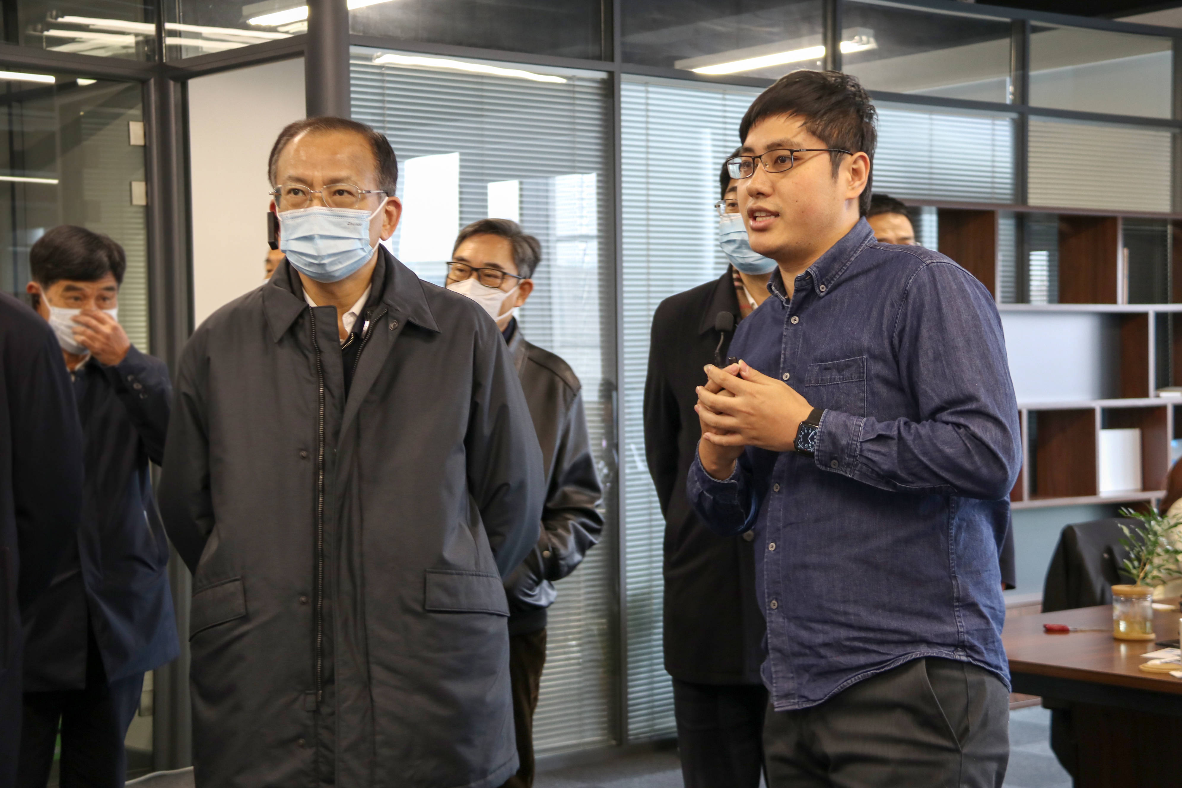 省人大代表丽水中心组调研杭州丽水数字大厦