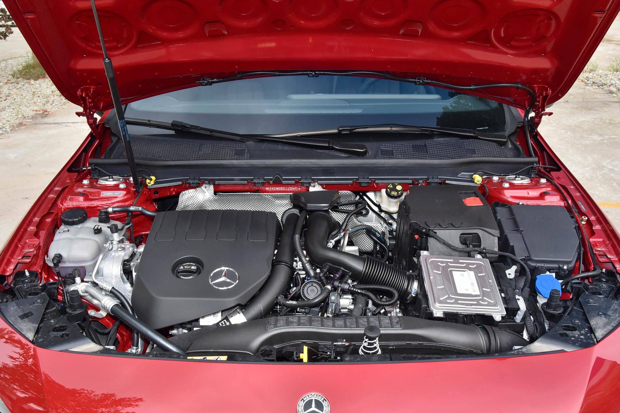 奔驰a级1.3t低功版该如何选?就冲一点,不推荐最低配