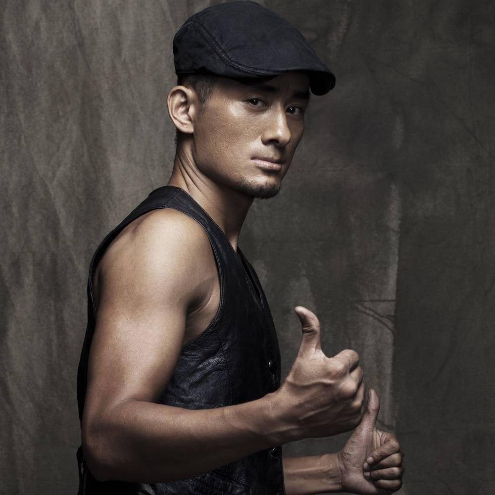 歌手阿宝近照被讽寒酸?曾在北京买房,叫板凤凰传奇,怎么落魄了