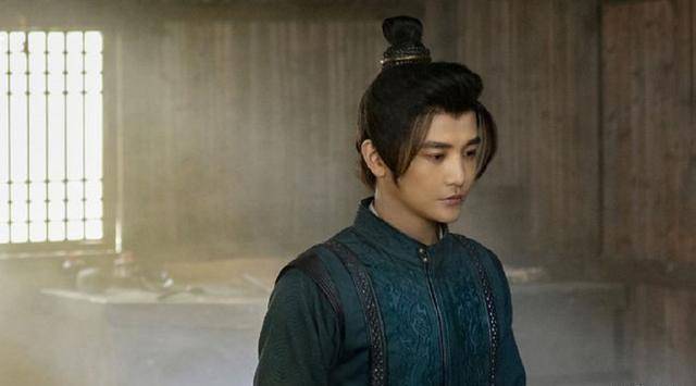 有翡殷沛喜欢的是楚楚还是周翡