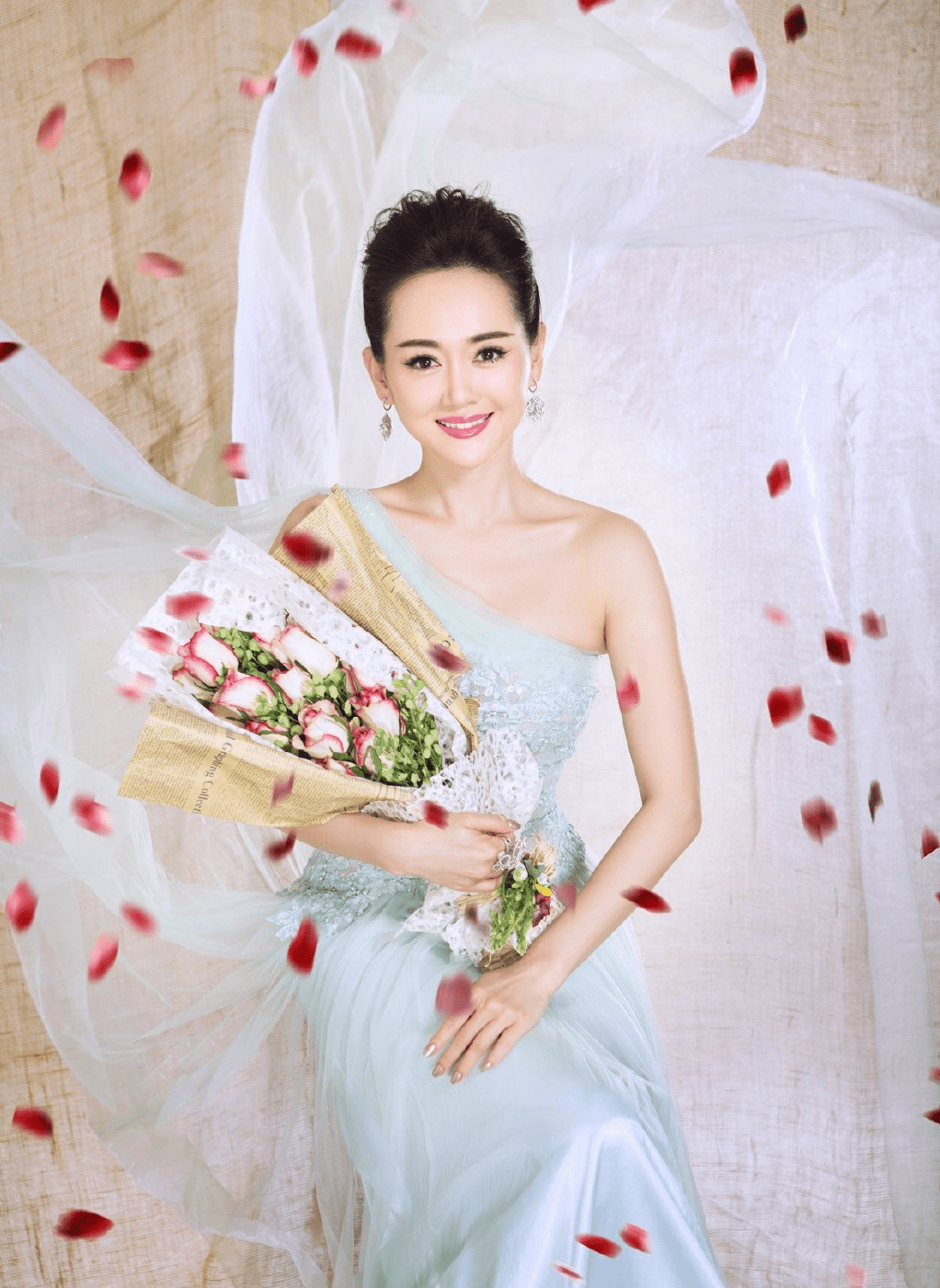 《跨过鸭绿江》王志飞:母亲早逝,岳母是我的另一个妈妈_张定涵