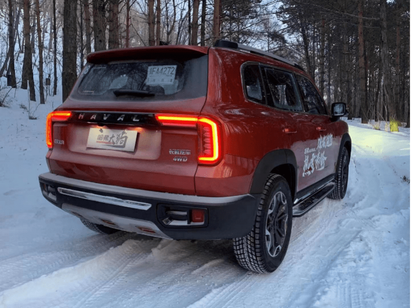 不愧是最强中华田园犬20t四驱大狗撒欢极冷雪原