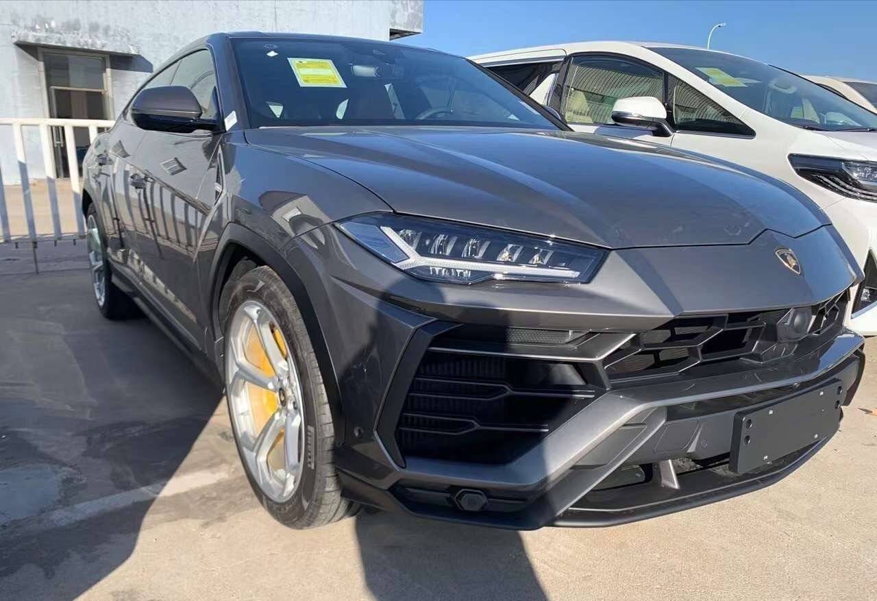 极速350公里!新款兰博基尼urus亮相,高科技内饰比卡宴还霸气