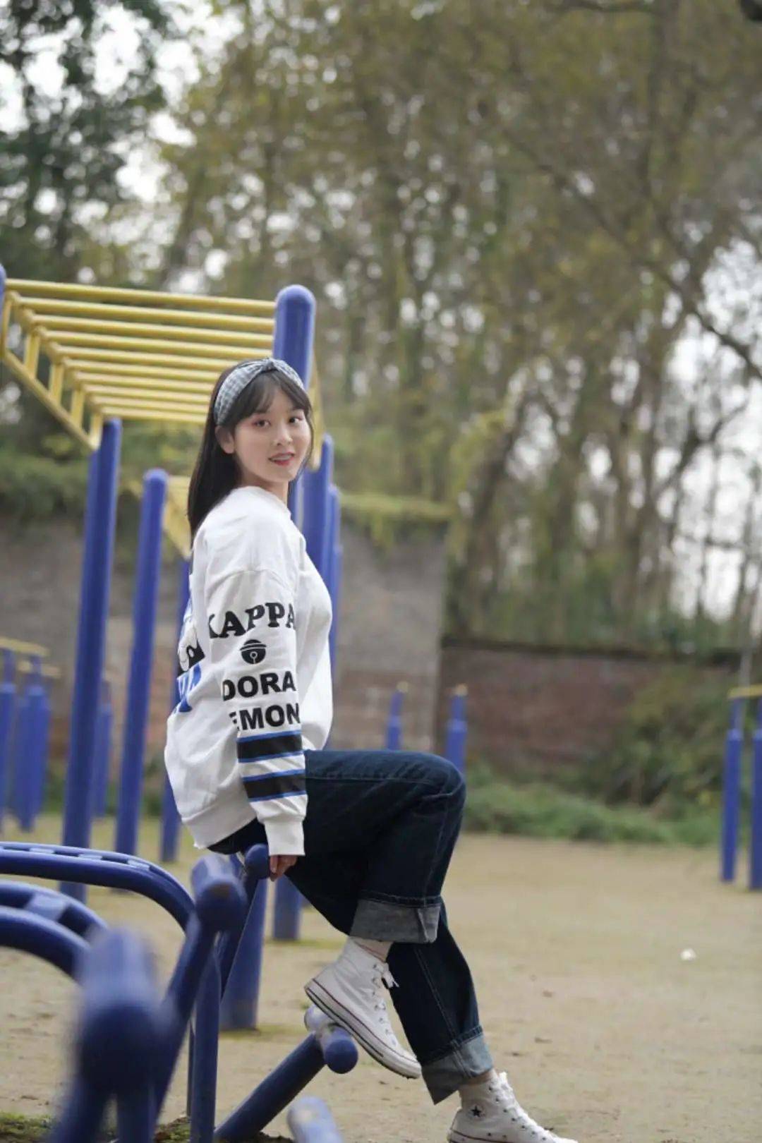 南充职业技术学院街拍第二弹南职卫视乘风破浪小姐姐来啦