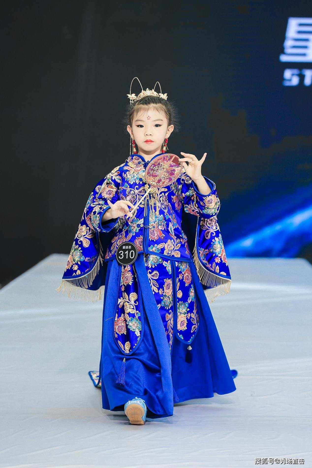 第六届wkm国际少儿模特大赛年度总冠军网络人气亚军——王梓萱