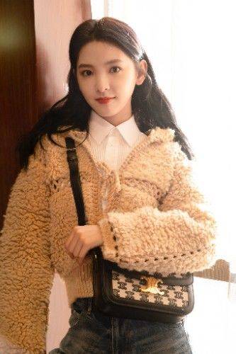 ˭���������?Lisa�������ֲݵ��⼸��,������2021��Ĵ󱬿�